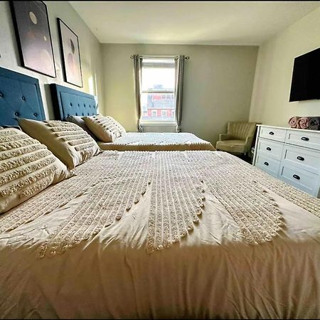 פיטסבורג 4 Bedroom 3 Bath Sleeps 10 Pet Friendly Private Backyard, 2 Car Garage, City Views, Close To All Stadiums And Casino מראה חיצוני תמונה