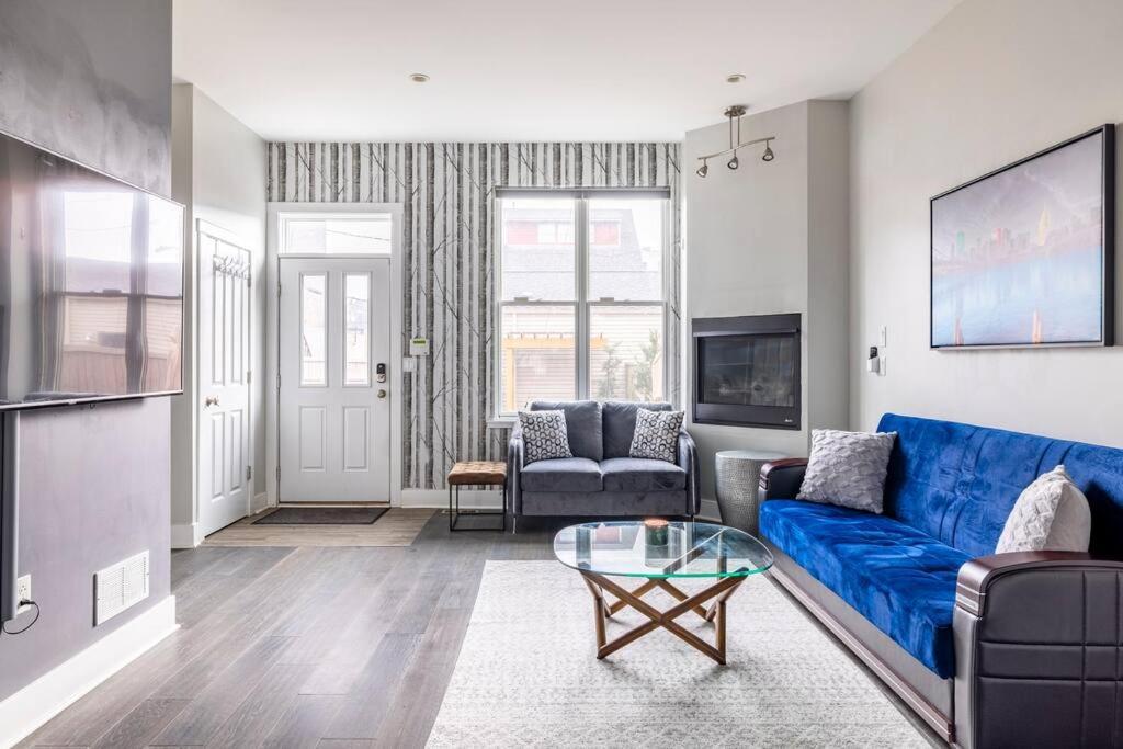 פיטסבורג 4 Bedroom 3 Bath Sleeps 10 Pet Friendly Private Backyard, 2 Car Garage, City Views, Close To All Stadiums And Casino מראה חיצוני תמונה