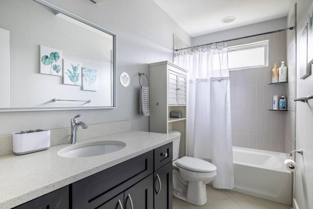 פיטסבורג 4 Bedroom 3 Bath Sleeps 10 Pet Friendly Private Backyard, 2 Car Garage, City Views, Close To All Stadiums And Casino מראה חיצוני תמונה