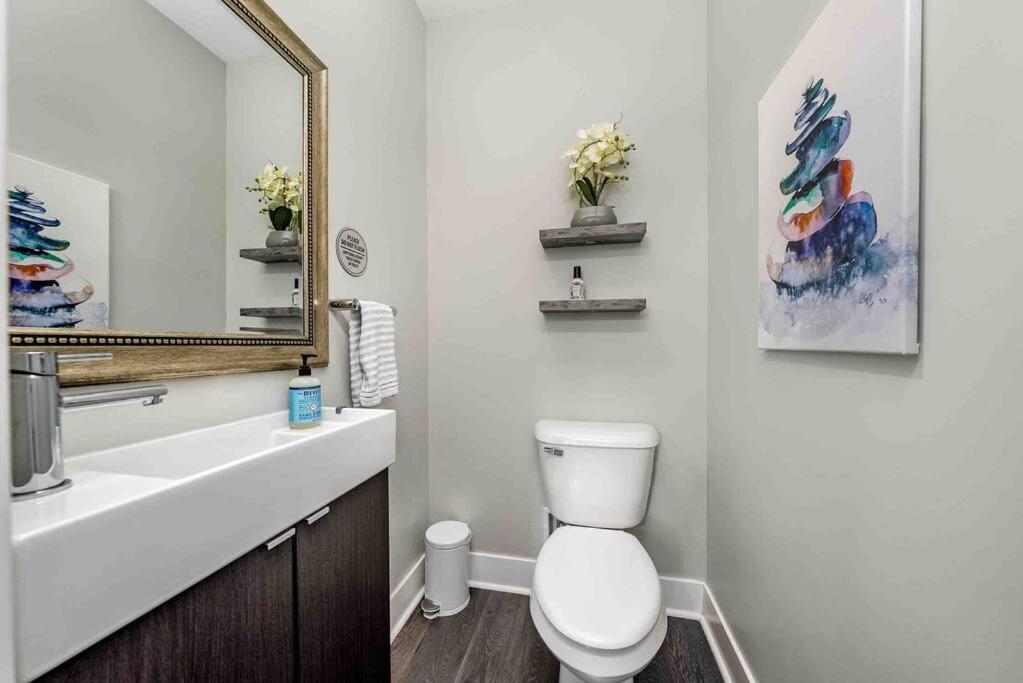 פיטסבורג 4 Bedroom 3 Bath Sleeps 10 Pet Friendly Private Backyard, 2 Car Garage, City Views, Close To All Stadiums And Casino מראה חיצוני תמונה